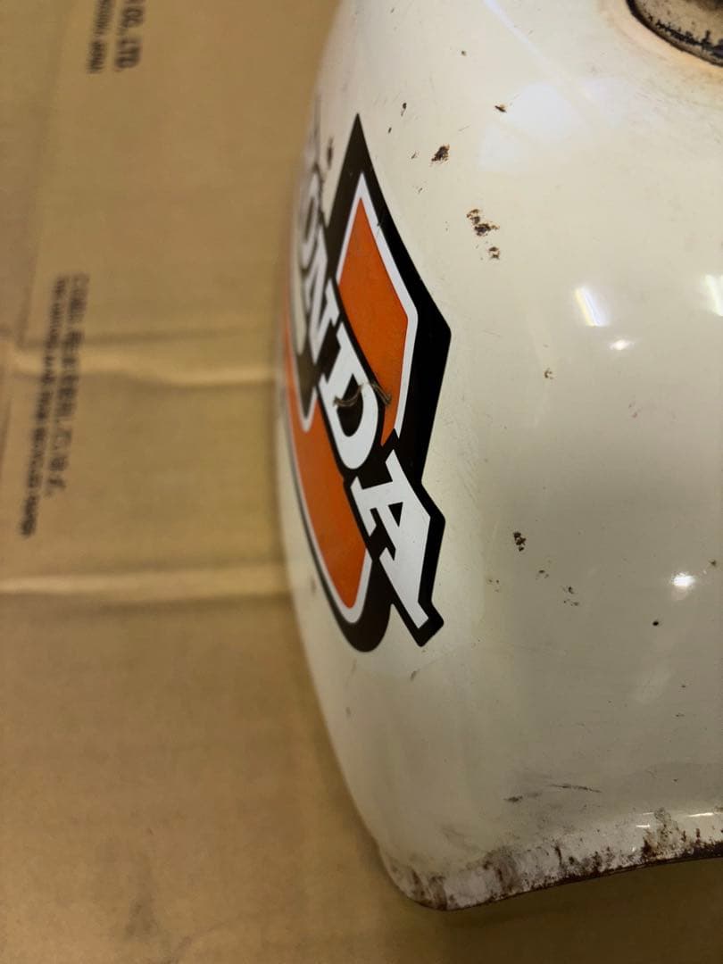 HONDA モンキー　Z50J 4L 錆、凹みあり