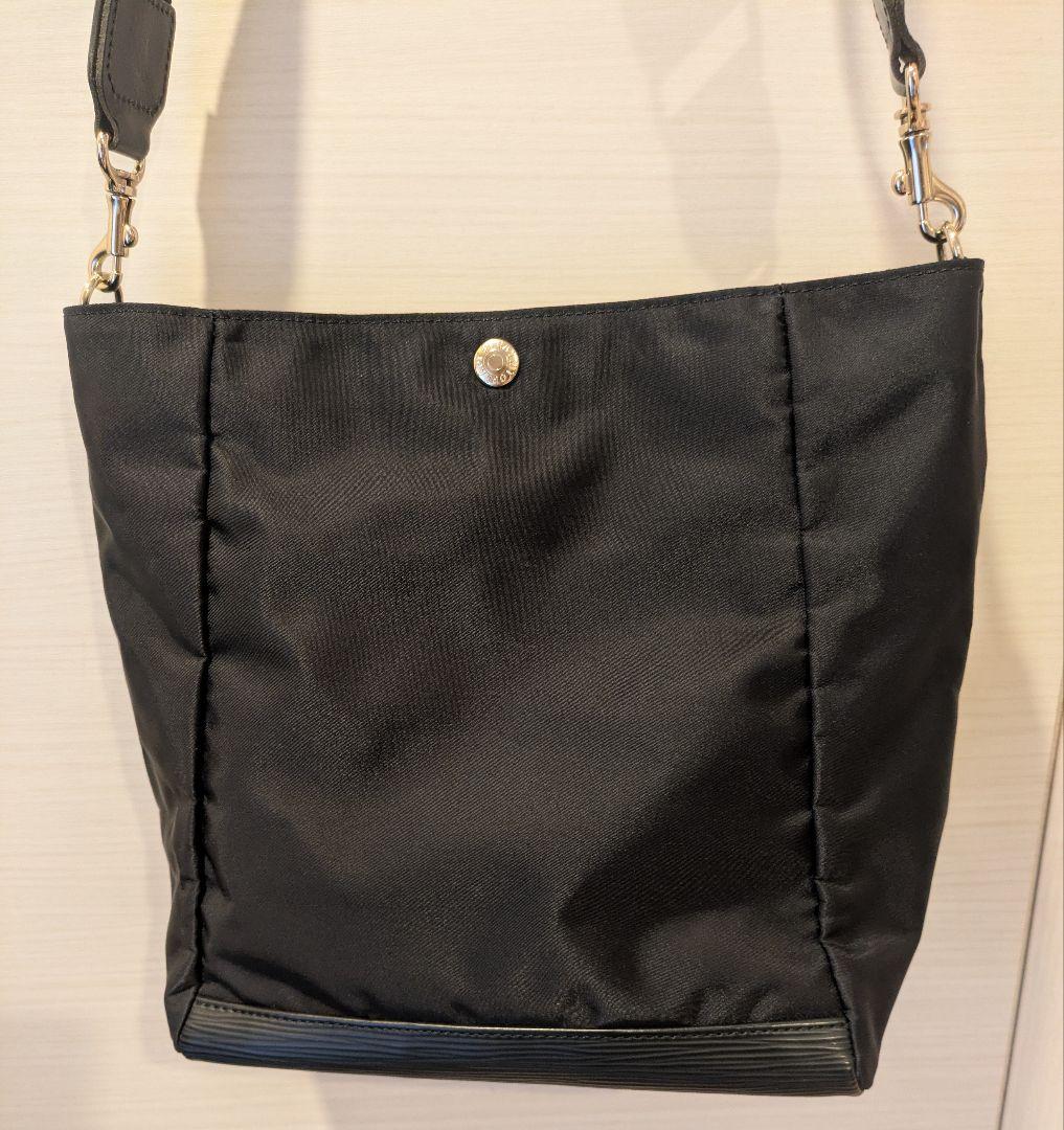 未使用近　ブレス　トプカピ　ショルダーバッグ　レディース　ブラック　黒