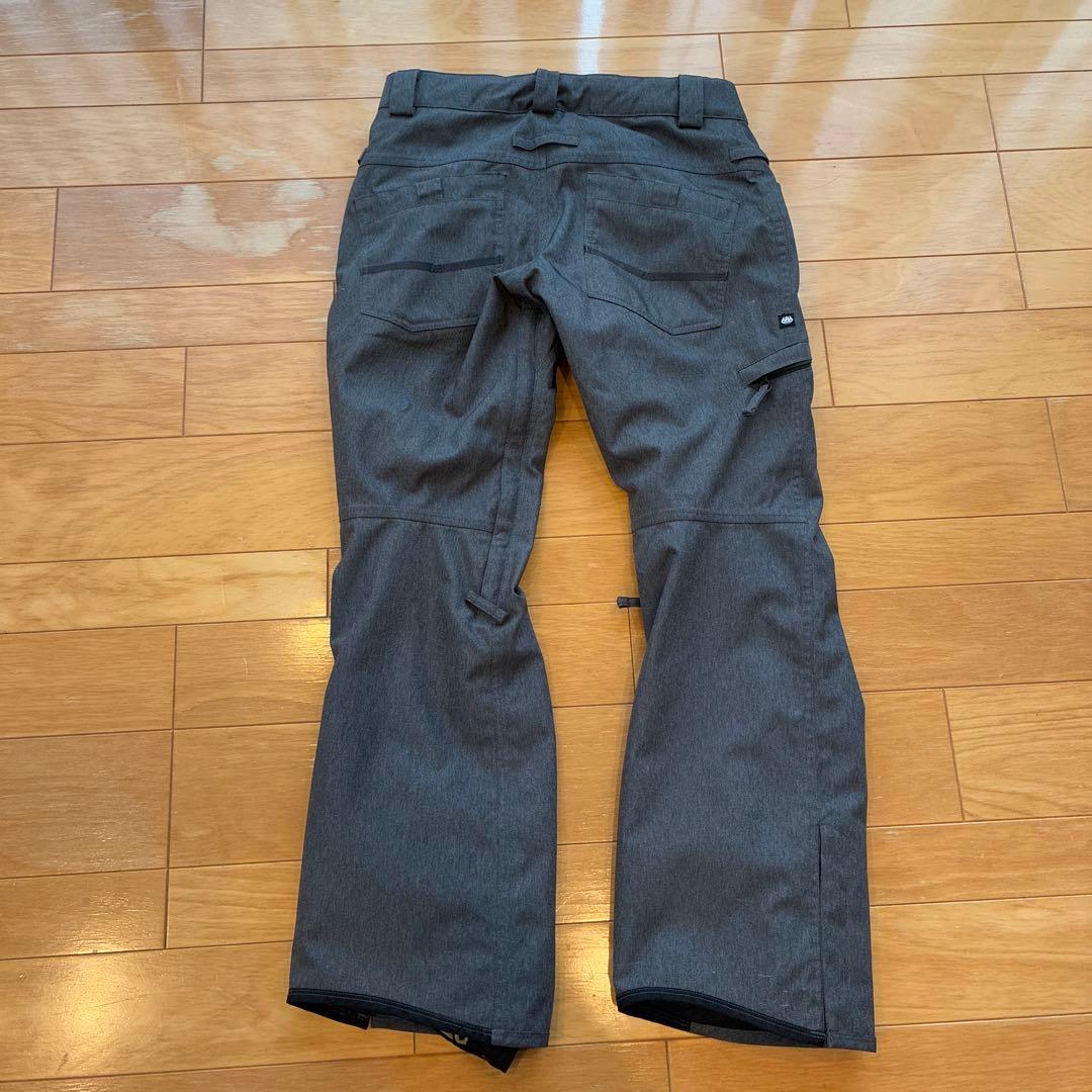 お値下げしました！686スノーボードウエア上下　赤黒 US Sサイズ