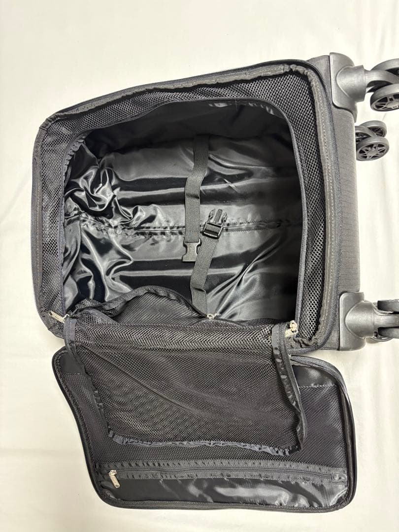 レスポートサック　 CARRY－ON ROLLERフレッシュブラック