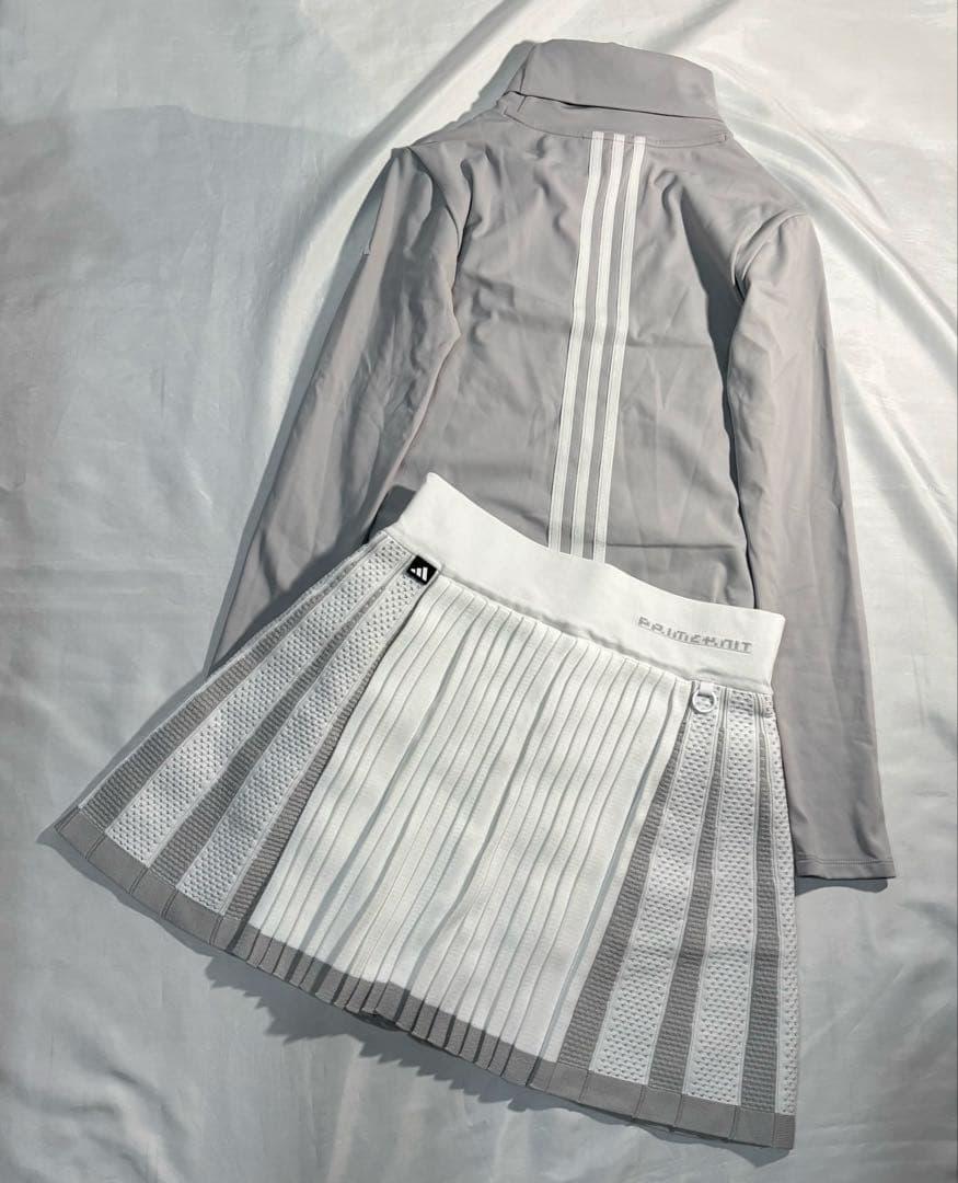 専用様　未使用adidas ゴルフ　セットアップ　モックネック　プリーツスカート
