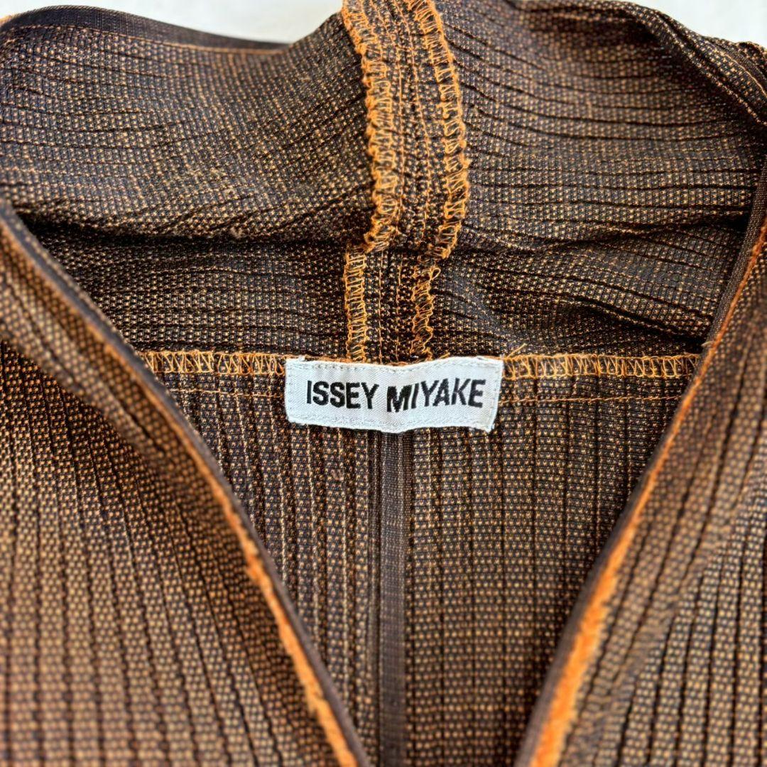 イッセイミヤケ　ISSEY MIYAKE 　プリーツ　ジャケット　ブラウン
