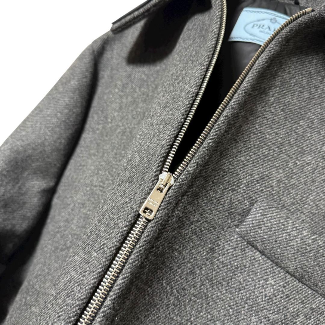 未使用に近い PRADA 贅沢三角ロゴプレート オーバーサイズ ウールコート