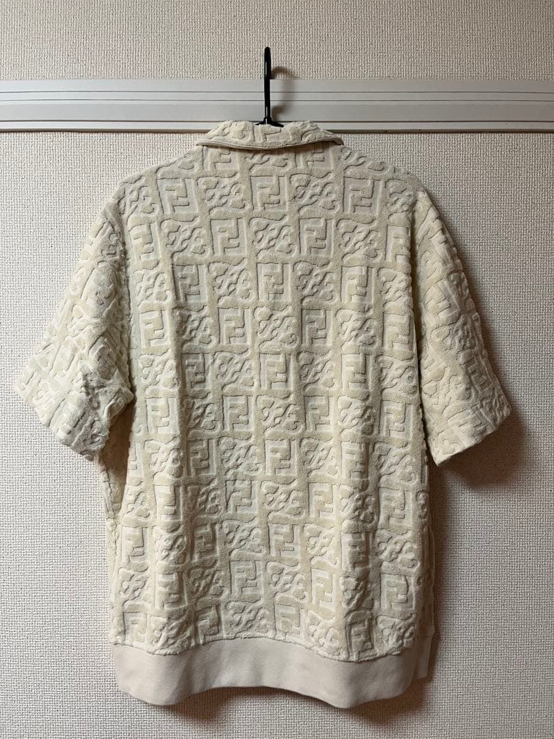 FENDI アイボリー ポロシャツ