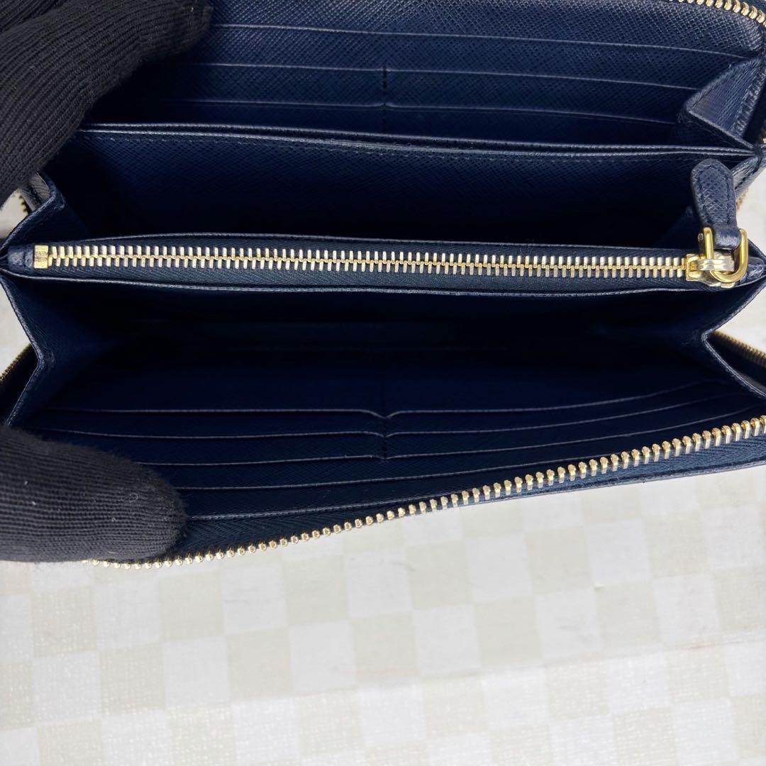 極美品　PRADA プラダ　長財布　ラウンドファスナー M08