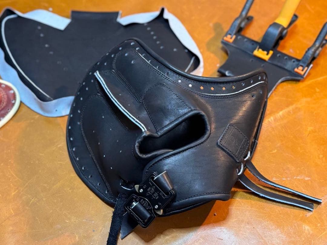 キャッチャーミット硬式軟式野球対応オールブラックモデル