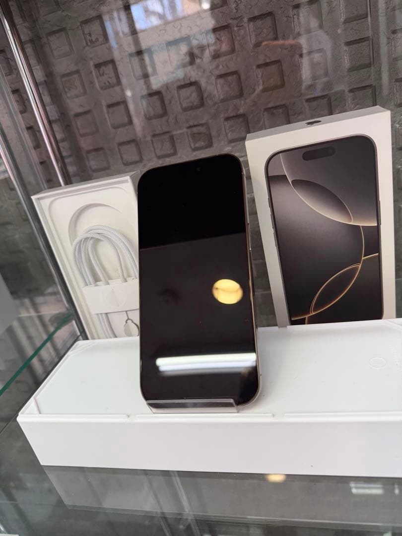 【美品】iPhone16pro 128GB BT89% 付属品完備 フィルム付！