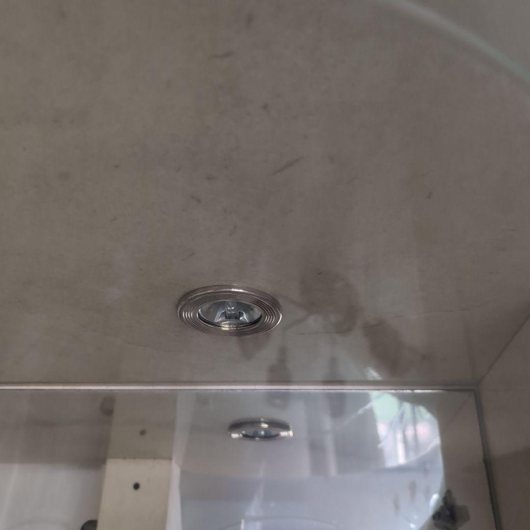 大型 ガラスキャビネット 飾り棚 食器棚（クリーム系)