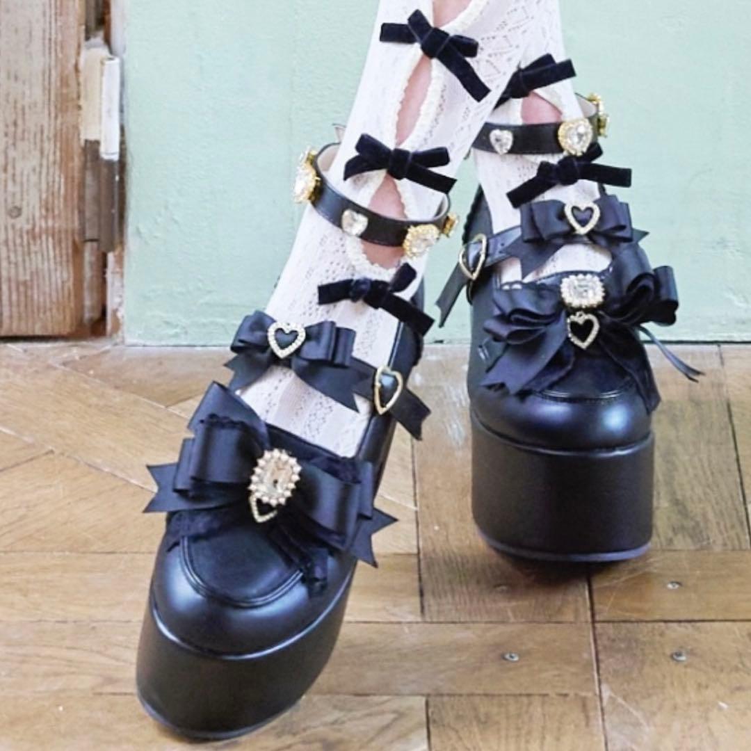 LIZLISA ハートビジュープラットフォームローファーL：ブラック（104）