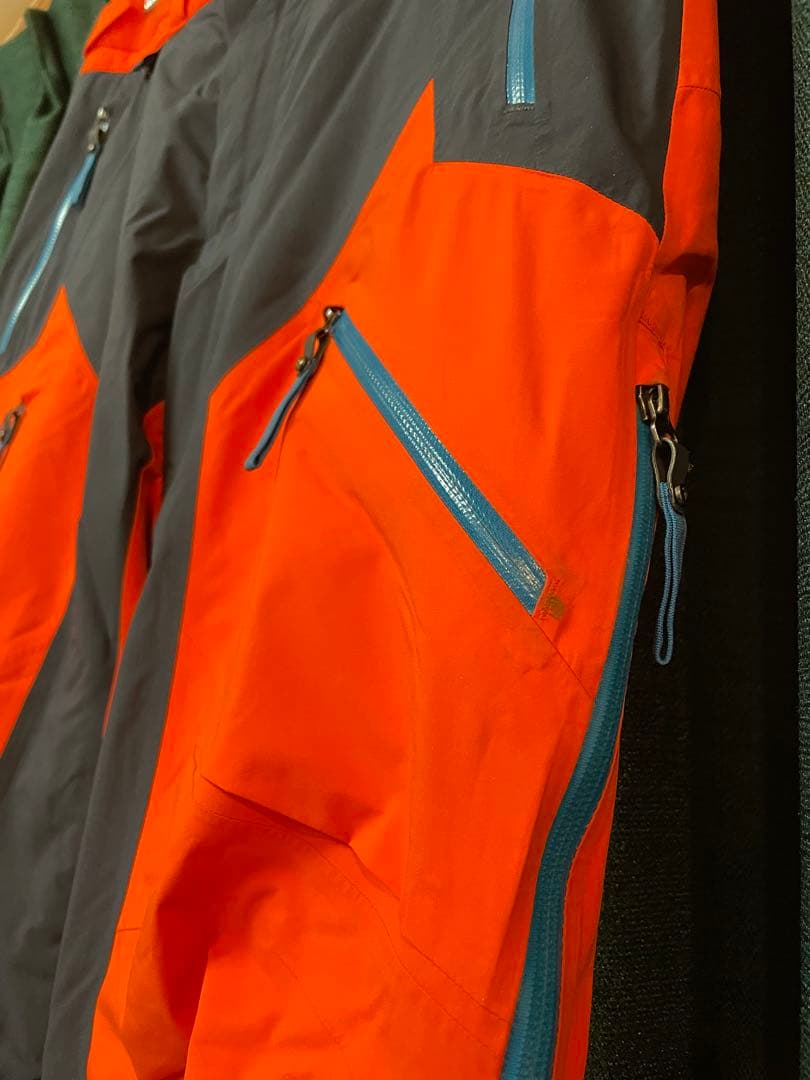 スキー PeakPerformanceHeli2L GravityJacketPants