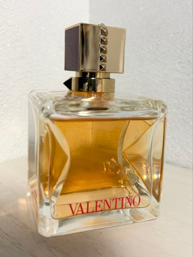 【あ】VALENTINO ヴォーチェヴィヴァオードパルファン香水100ml