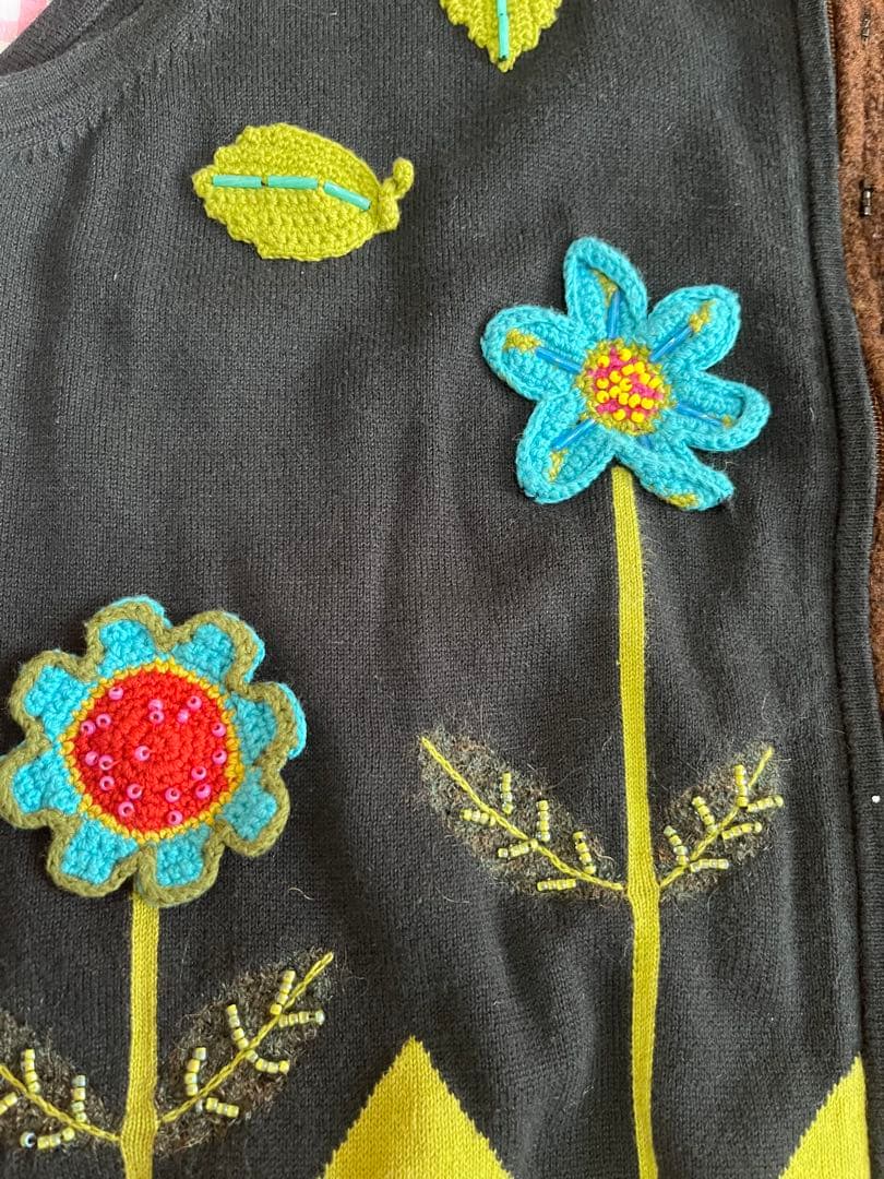 アルベロベロ　可愛いうさぎちゃんのニットベスト