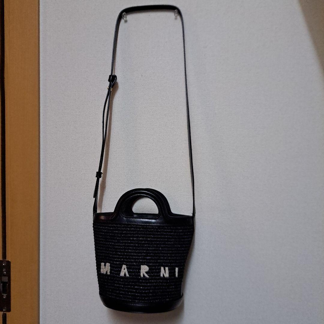 MARNIかごバッグ黒 トロピカリア