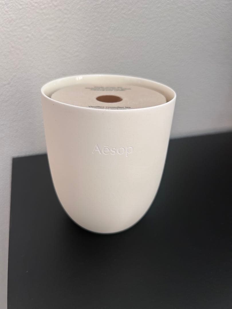 Aesop アグラオニケ アロマティック キャンドル