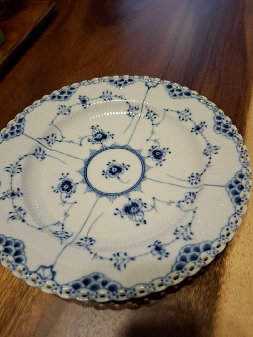 新品ロイヤルコペンハーゲン ブルーフルデッドフルレース1枚(約25cm)