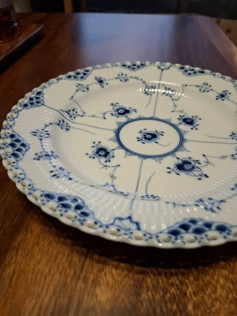 新品ロイヤルコペンハーゲン ブルーフルデッドフルレース1枚(約25cm)