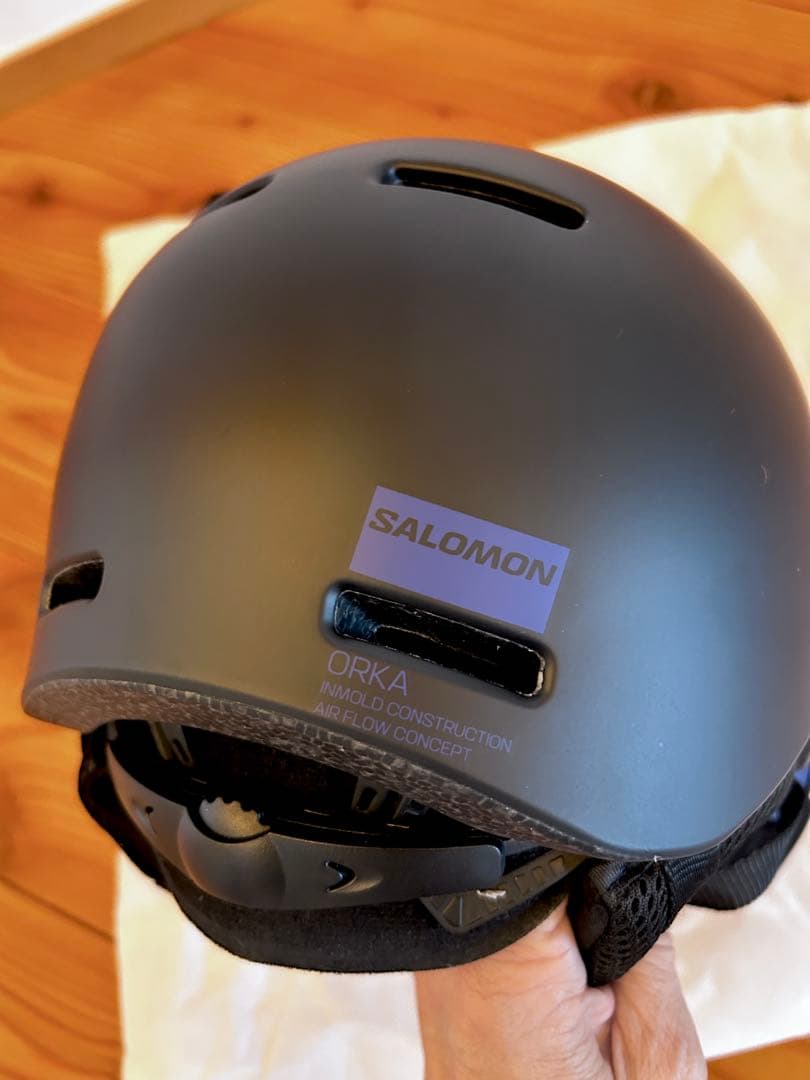 【極美品】SALOMON キッズヘルメット　Sサイズ49-53cm バイザー付き