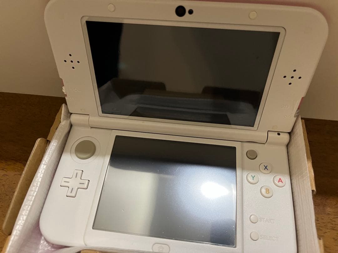 Nintendo 3DS LL ピンク×ホワイト本体