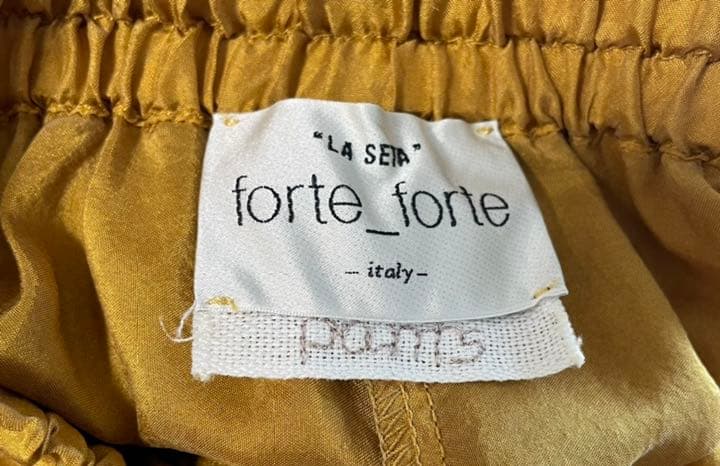 フォルテフォルテ　ワイドパンツ