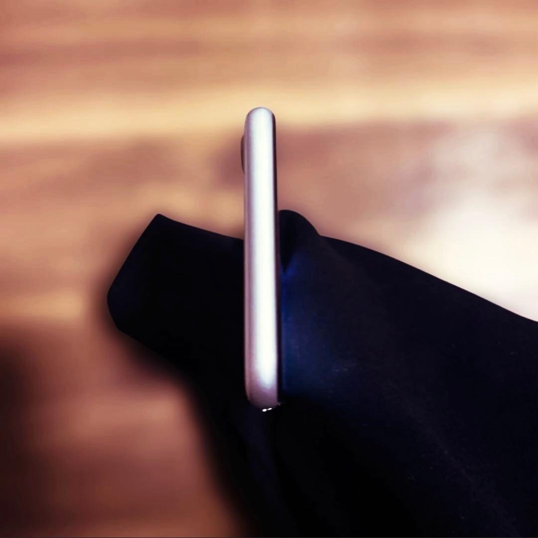 【美品】iPhoneSE 第2世代 ホワイト128GB simフリー