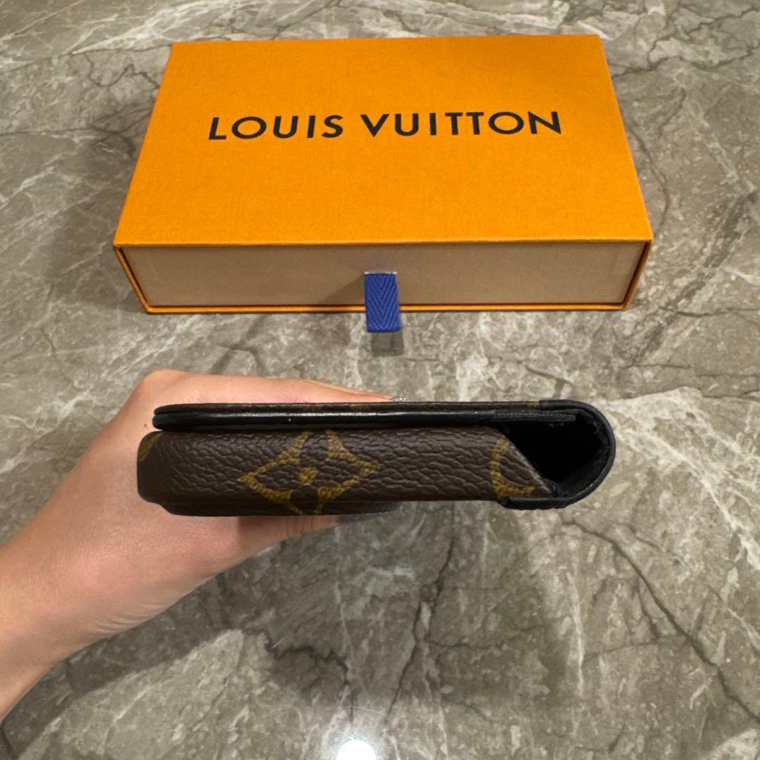 LOUIS VUITTON iPhone15proケース