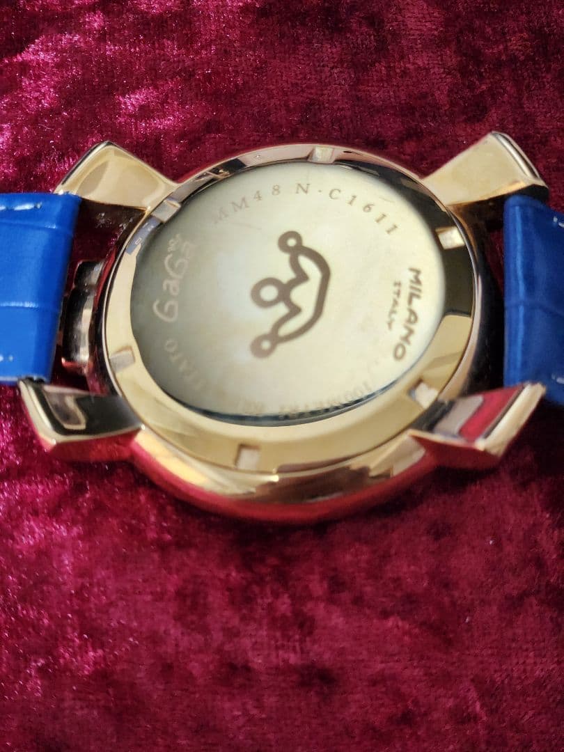 ガガミラノ腕時計100METRI BREVETTATO　MM48N.箱付き
