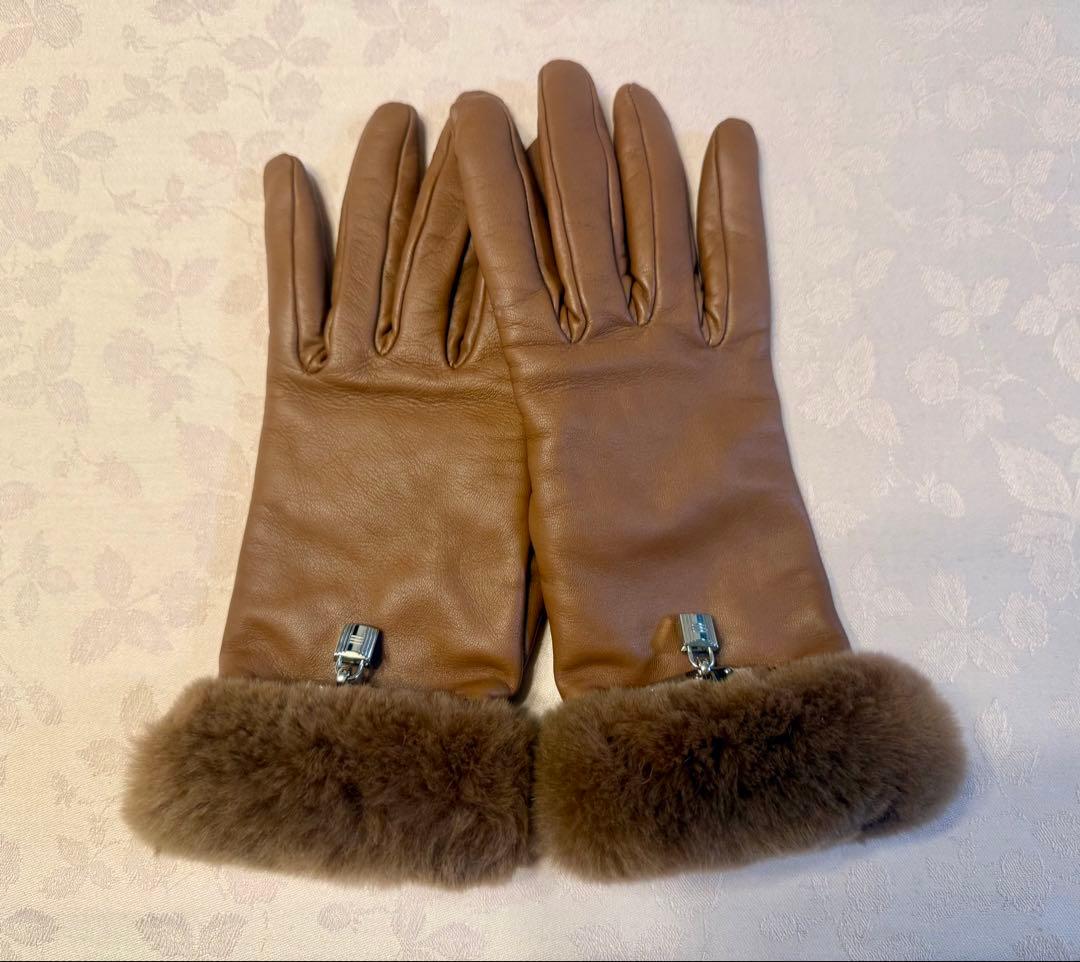 エルメス HERMES 手袋 ケリー カデナチャームラムスキン（羊革） グローブ