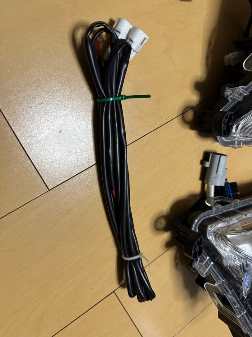 50プリウス前期　社外フォグランプユニット（H11規格）