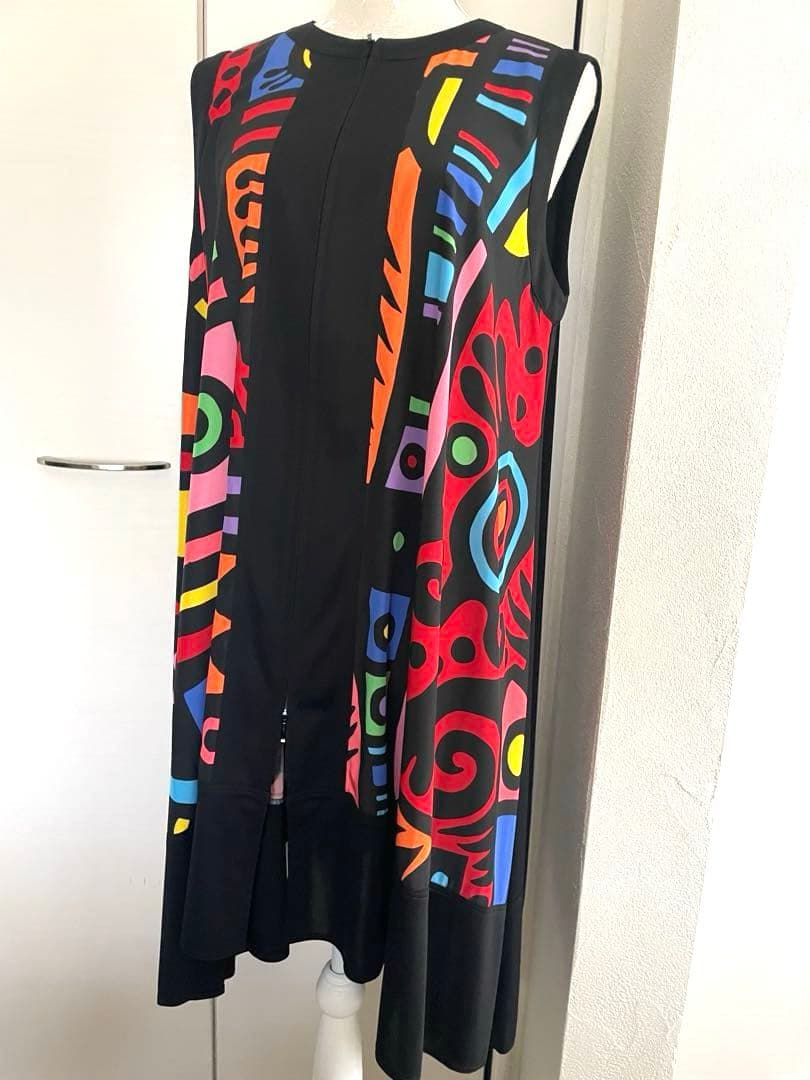 トクコプルミエヴォル/多色幾何学模様ノースリーブチュニックジレ