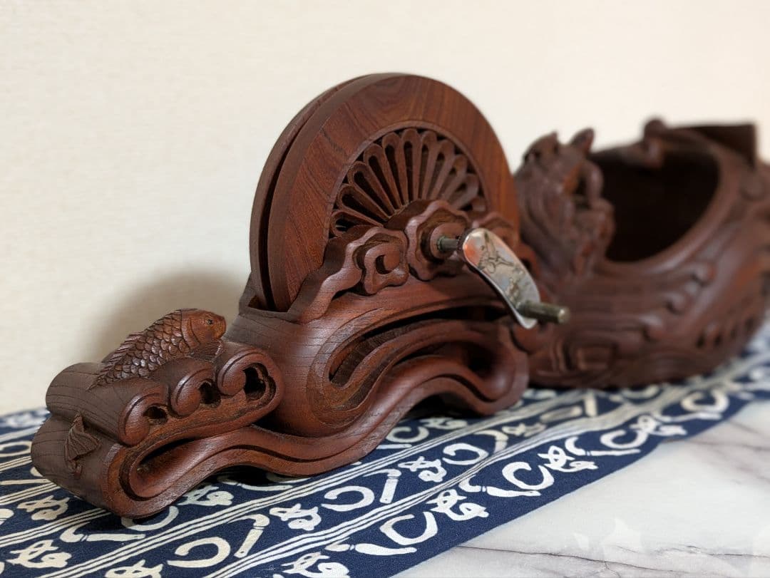 【美品】墨つぼ　 鶴・亀・鯉の彫刻　縁起物