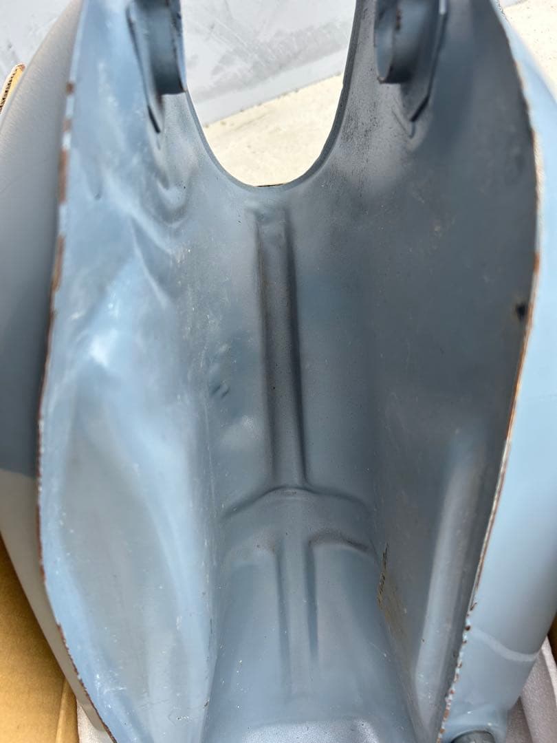 SR400初期型ノーマル・ナロータンク（ムール貝キャップキー、コック付き）中古品