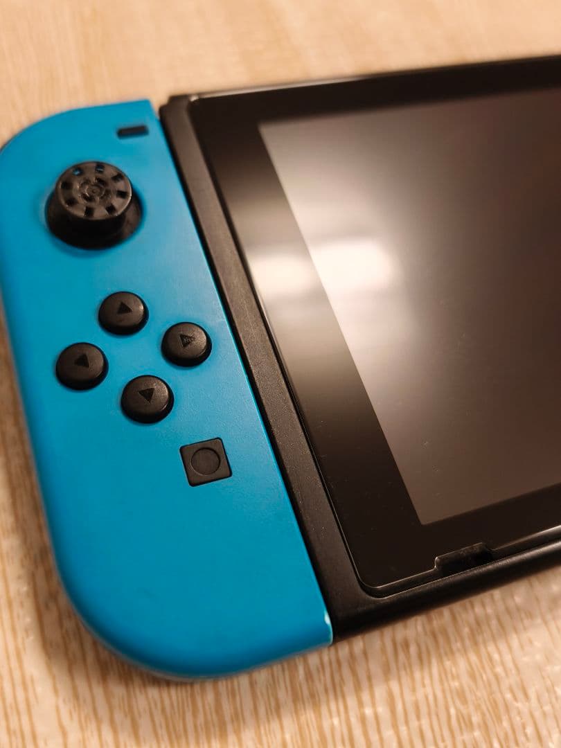 【おまけ多数】Nintendo Switchネオンブルー・ネオンレッドKABAA