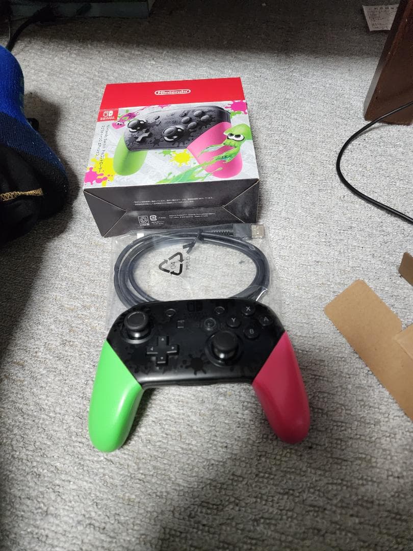 NINTENDO SWITCH PROコントローラー スプラトゥーン2