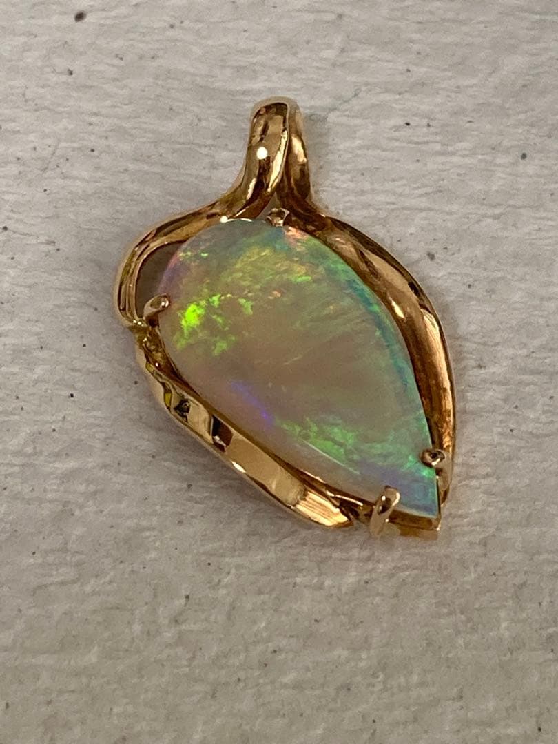 M*i様 k14 オパール　ネックレストップ