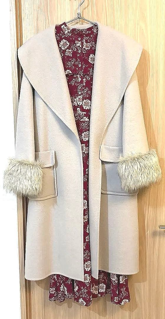 GRACE CONTINENTAL Diagramファーカフスロングガウンコート