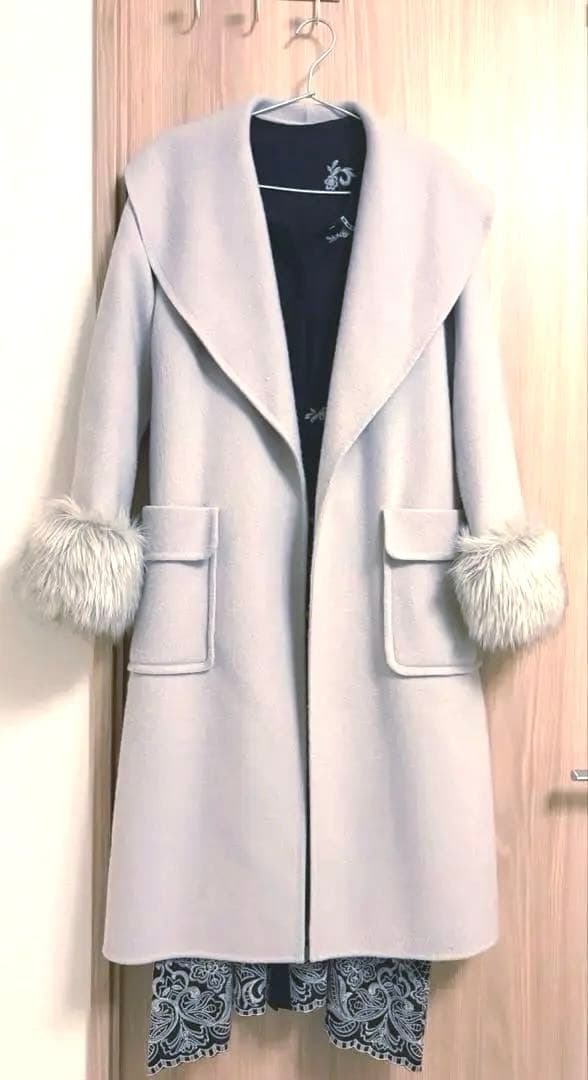 GRACE CONTINENTAL Diagramファーカフスロングガウンコート