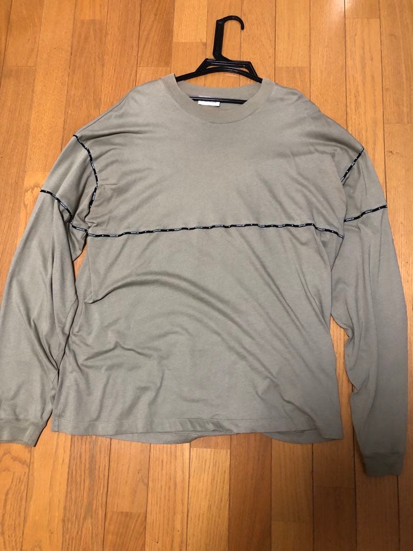 モンクレール　ロングtシャツ