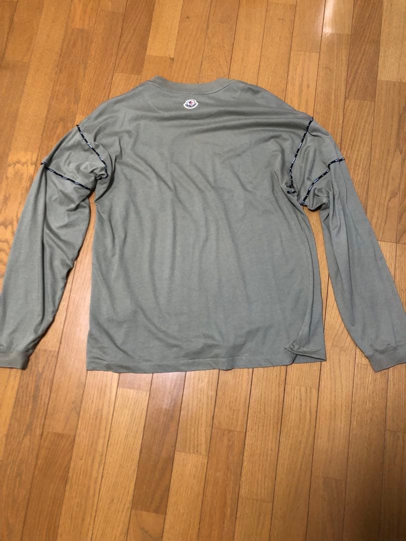 モンクレール　ロングtシャツ