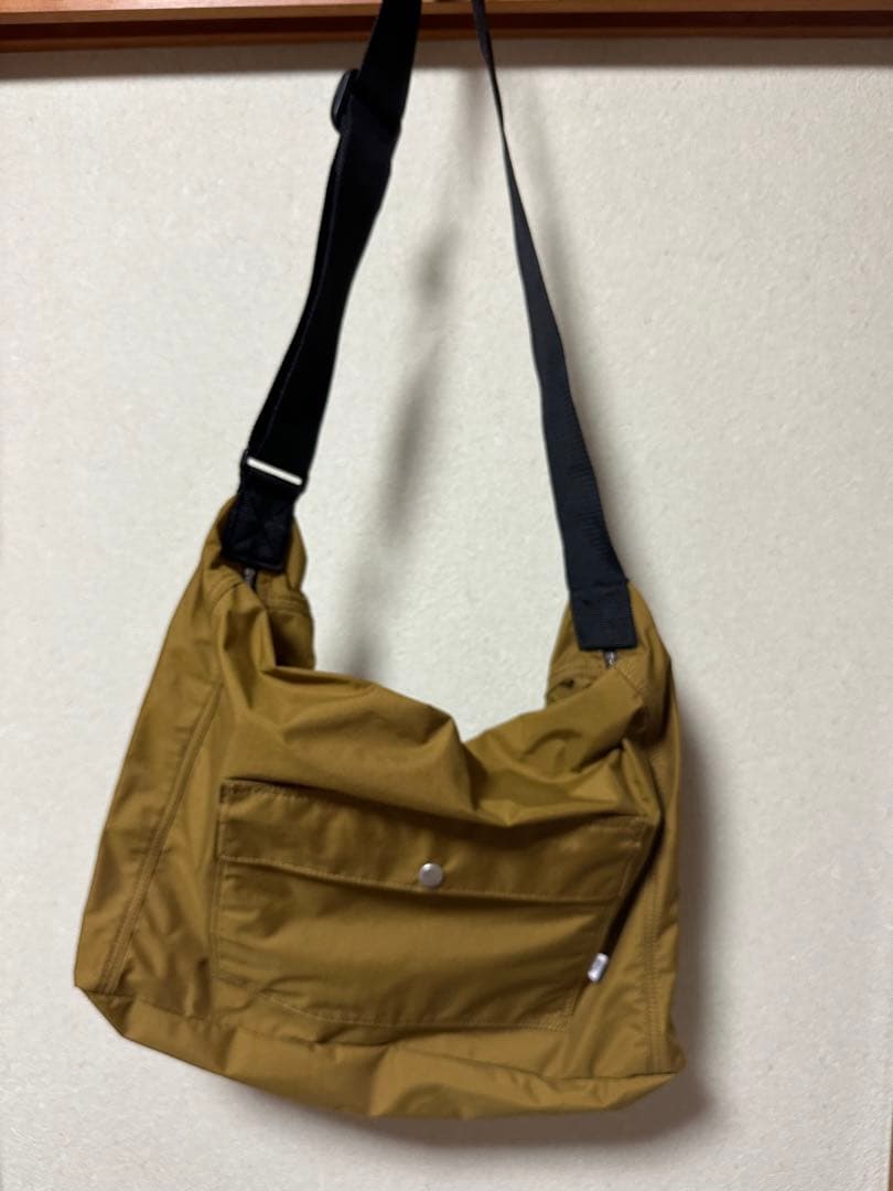 MHL 斜めがけバック（美品）