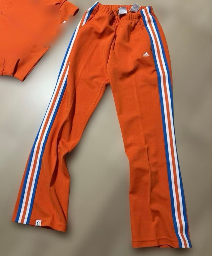 adidas ジャージセットアップ　上下　オレンジ　レディースSサイズ【未使用】