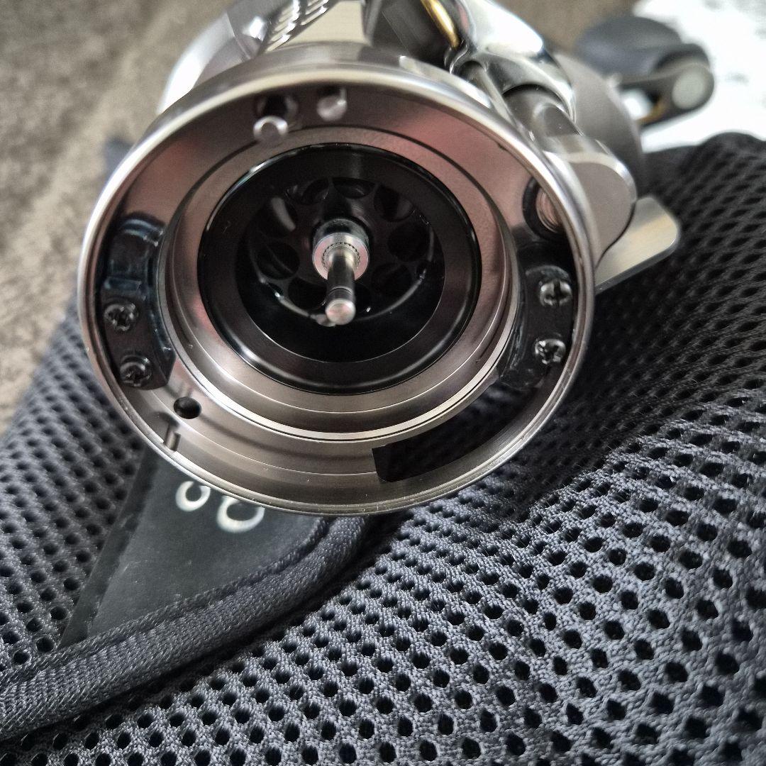 23CALCUTTA CONQUEST BFS XG ベイトリール