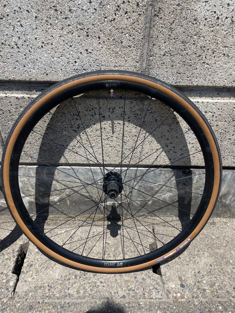 DT Swiss R470 タイヤ付 GravelKing 30c チューブレス