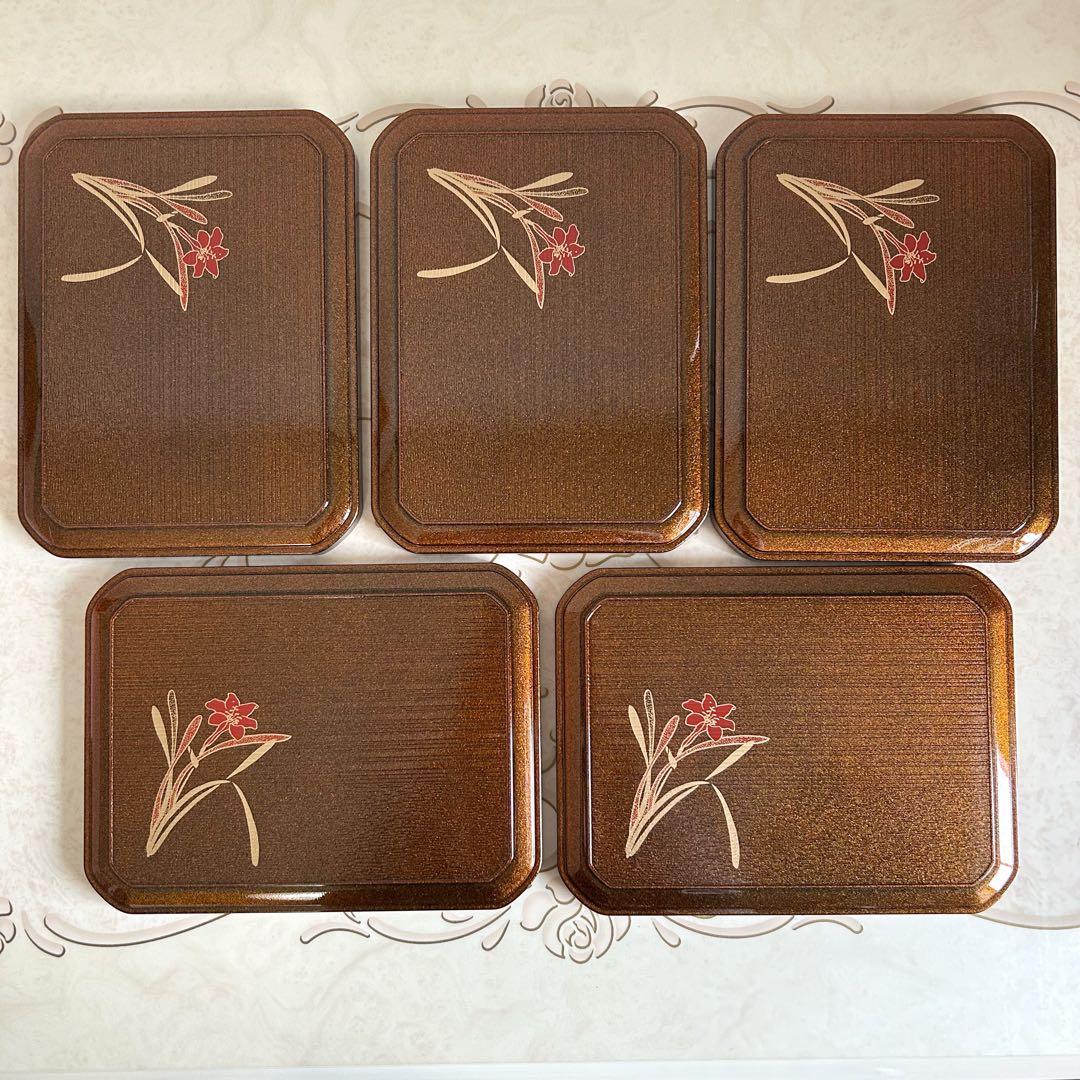 漆器　幕の内弁当箱　弁当箱　松花堂弁当　蓋付き仕切り付き皿　長角鉢　金彩