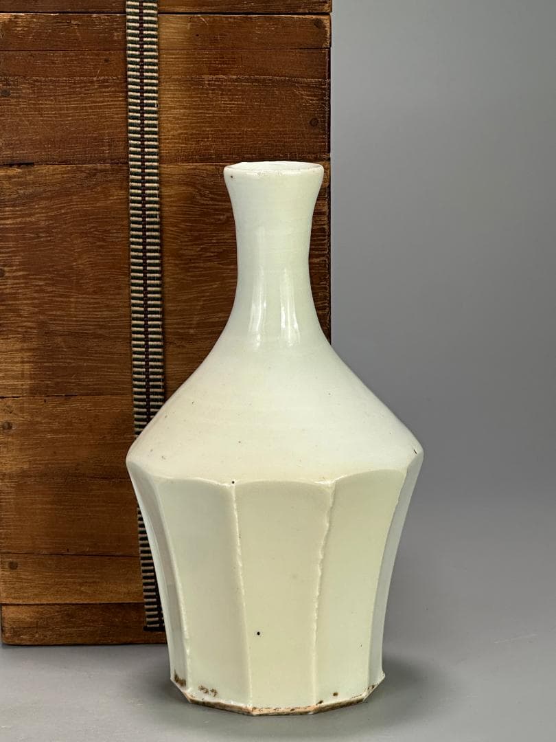 日本美術　古伊万里　白磁　面取徳利　李朝風　時代花瓶　美品　朝鮮半島古美術