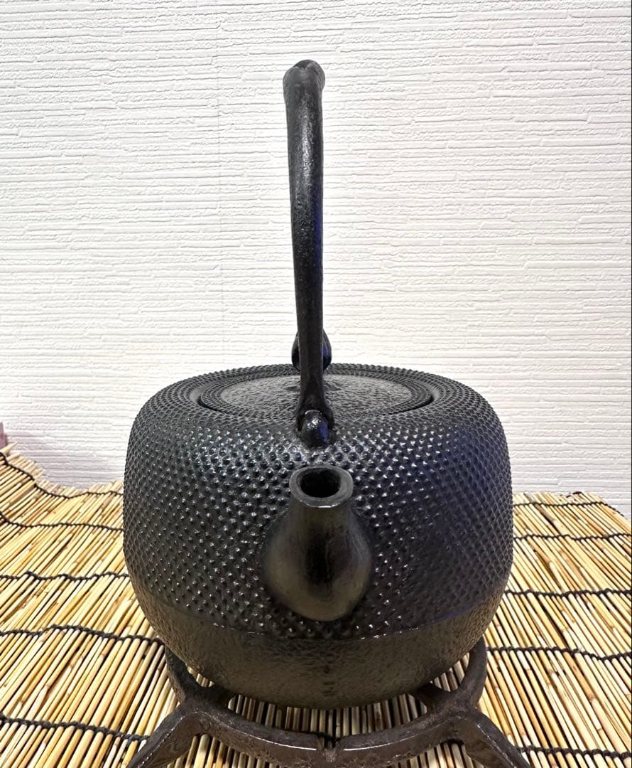 未使用品　南部照光堂造　１５型アラレ　南部鉄瓶　南部鉄器　鉄瓶　調理器具