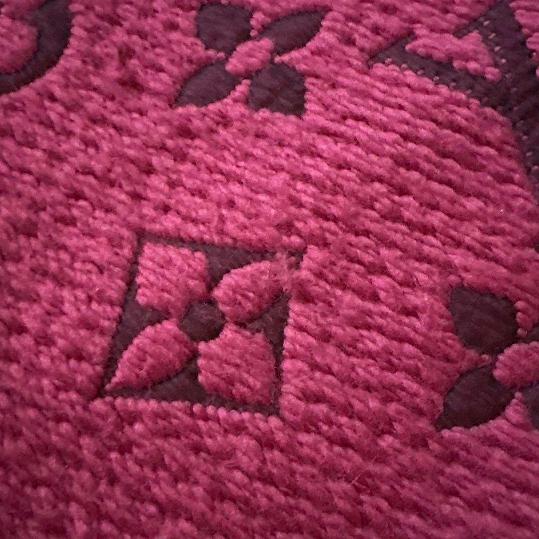 LV＊ロゴマニアマフラー モノグラム　ラズベリーピンク