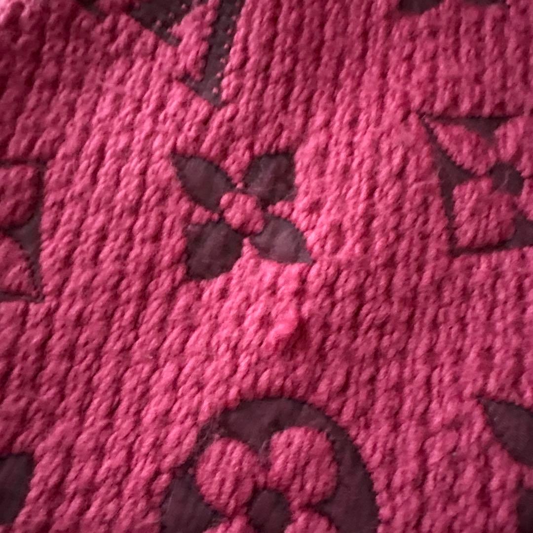 LV＊ロゴマニアマフラー モノグラム　ラズベリーピンク