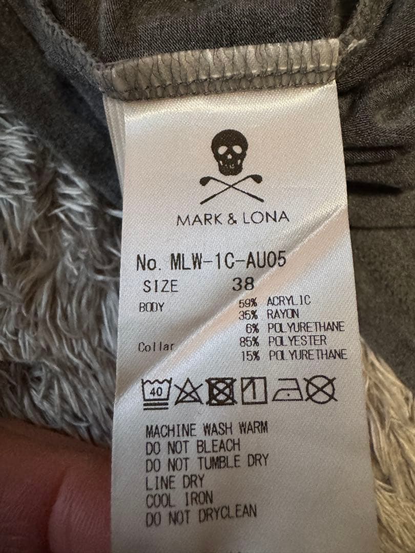 やす君 美品　MARK & LONA モックネック