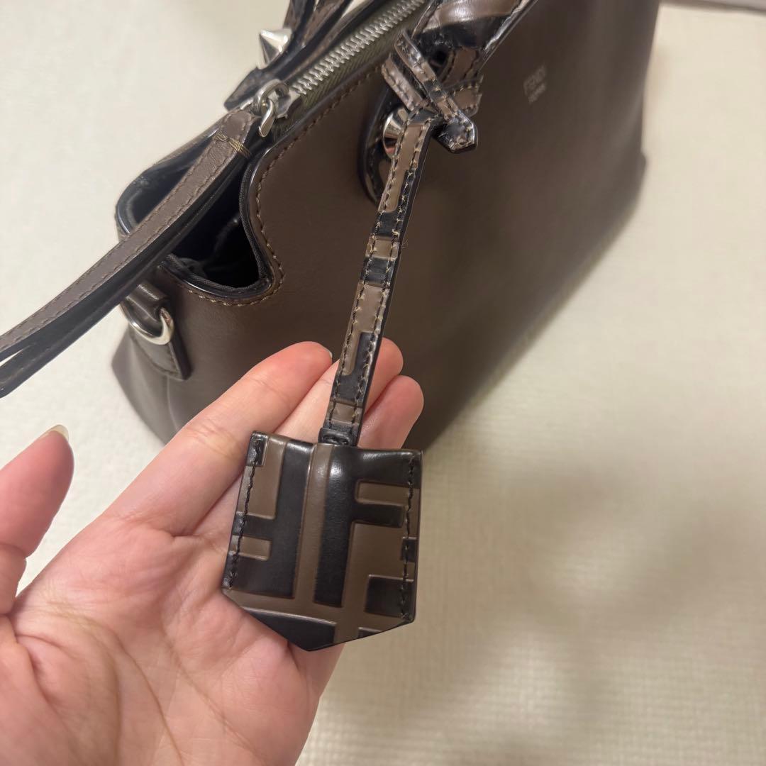 【美品】FENDI バイザウェイ　ミディアム　2way