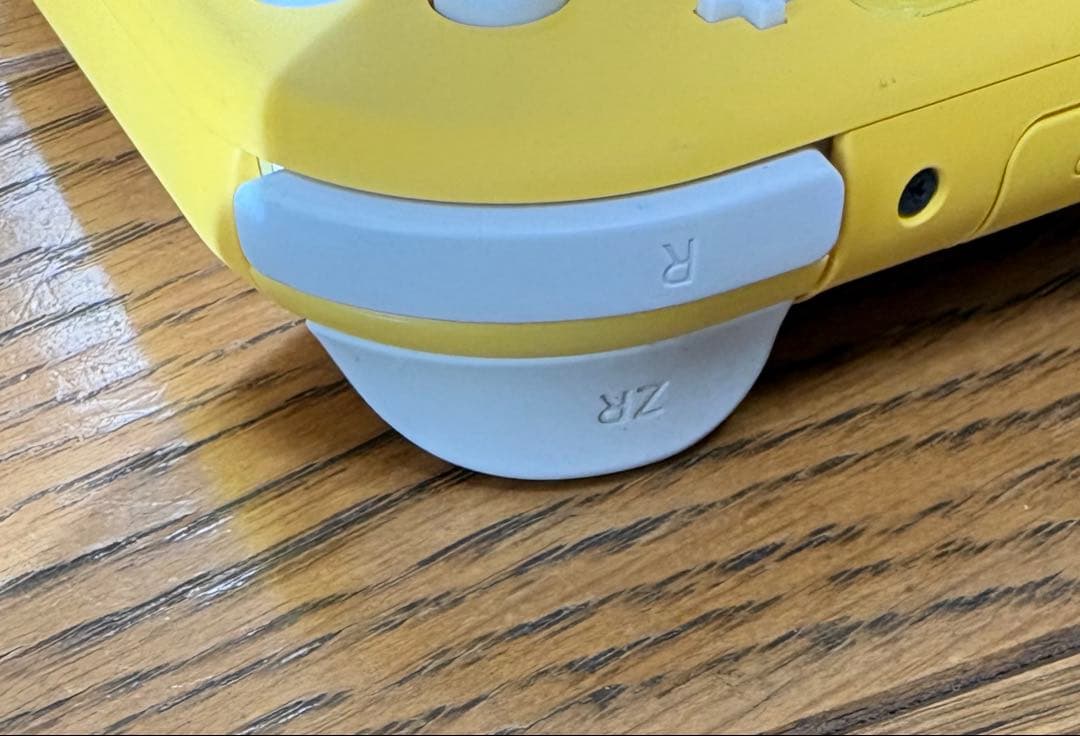 【通電〇】 Switch Lite イエロー ジャンク品